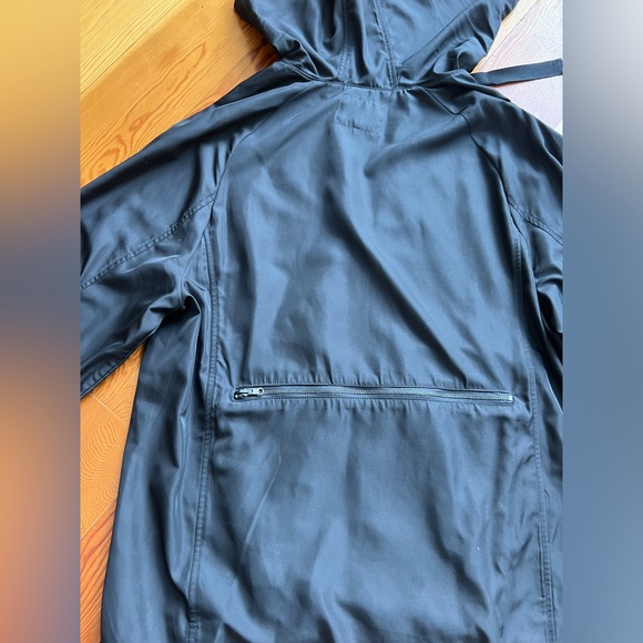 Foldable, packable black Zara jacket - Picture 8 of 9